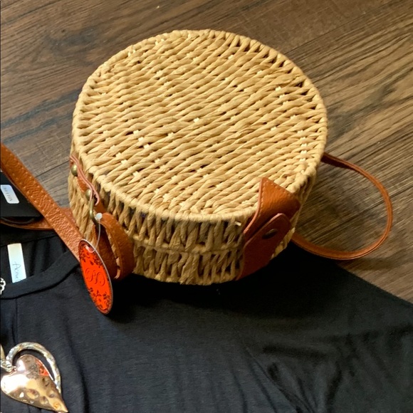 ✨LAST ONE✨PARIS✨Chic round cross body bag - Picture 4 of 8